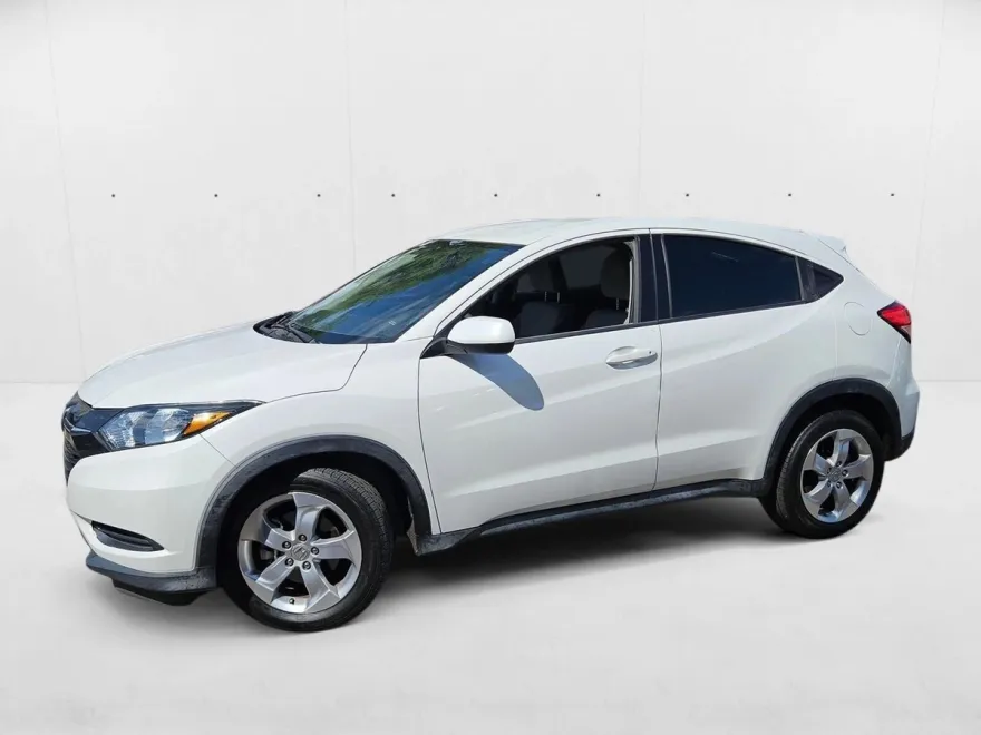 2016 Honda HR-V LX photo 1