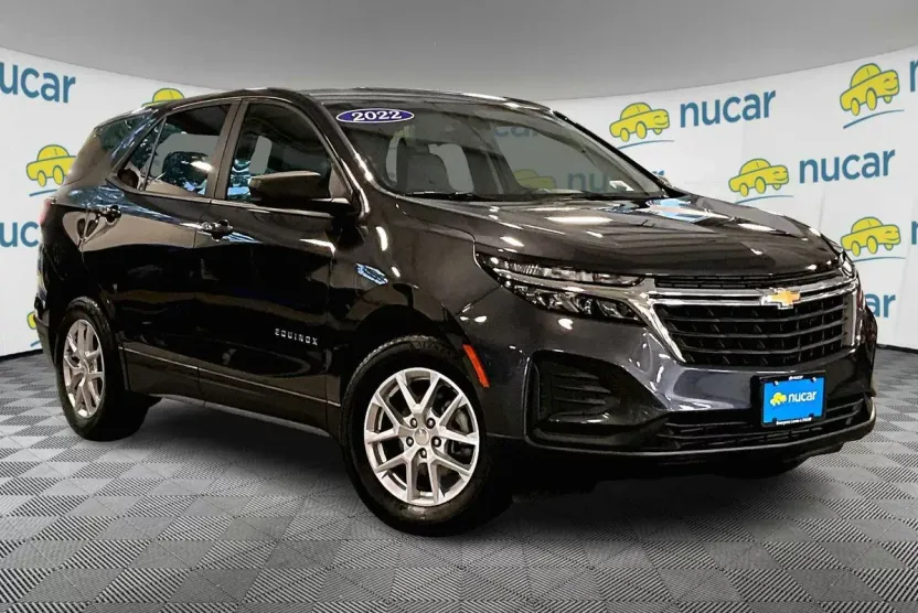 2022 Chevrolet Equinox LS photo 1
