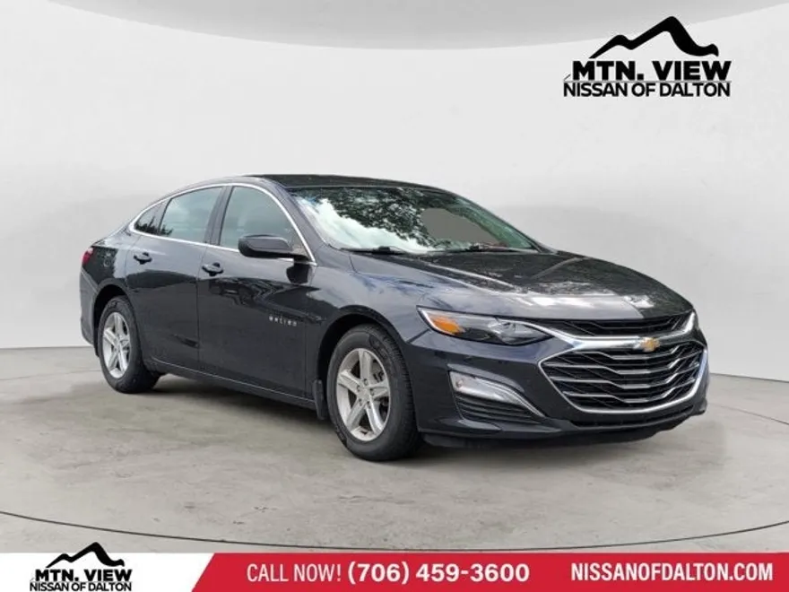 2022 Chevrolet Malibu LS photo 1