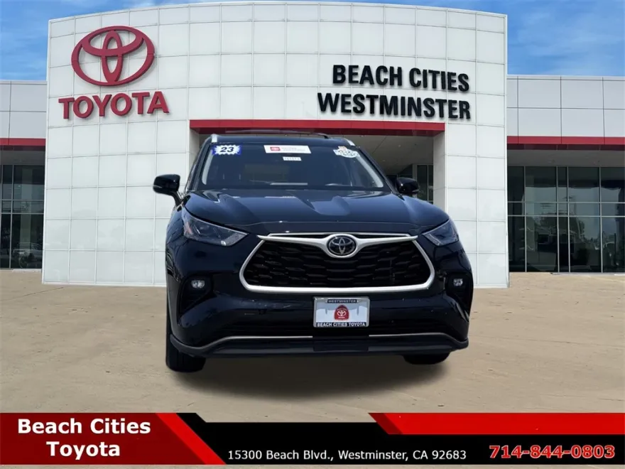 2023 Toyota Highlander XLE photo 1