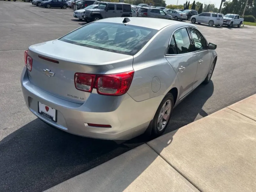 2014 Chevrolet Malibu LS photo 1