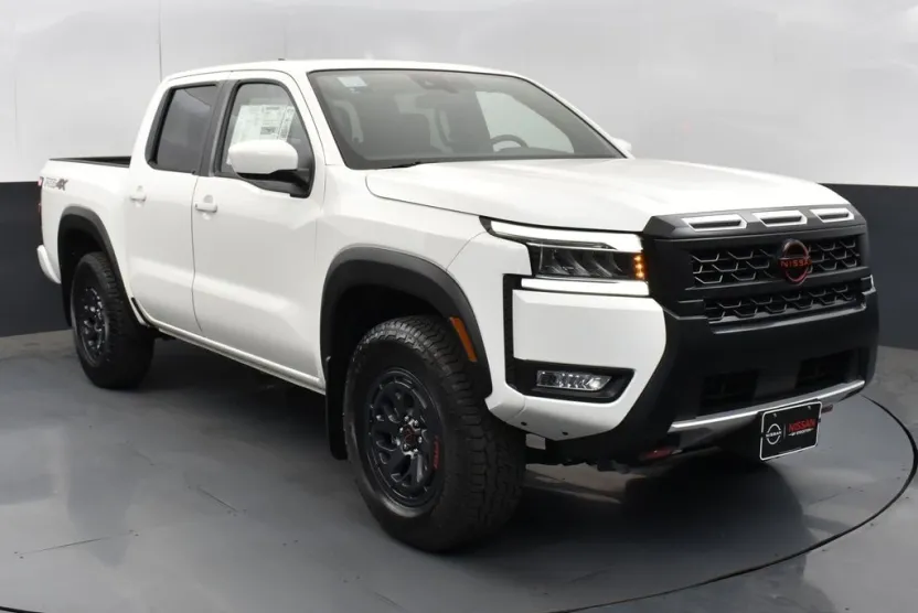 2025 Nissan Frontier PRO-4X photo 1