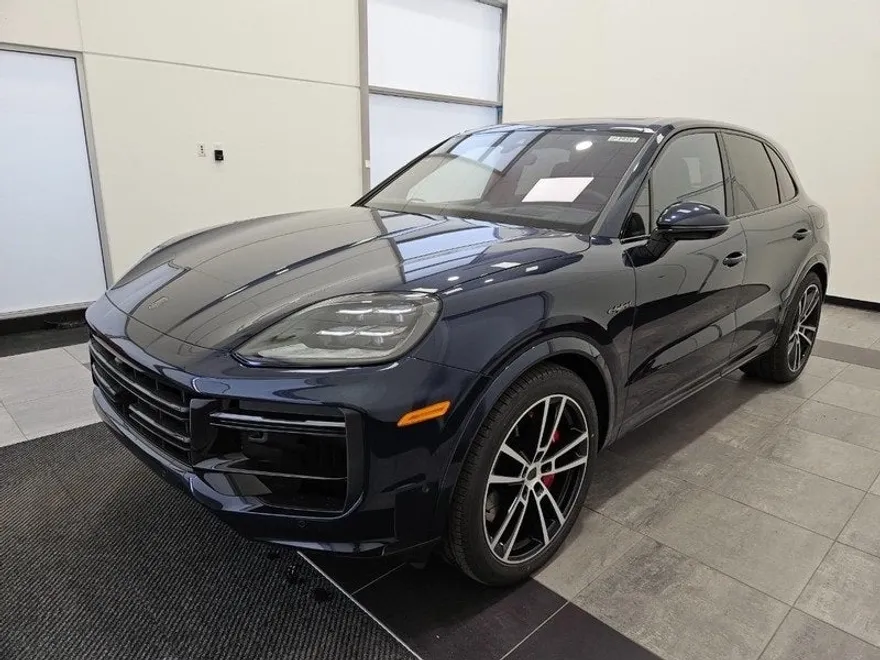 2025 Porsche Cayenne E-Hybrid Turbo photo 1
