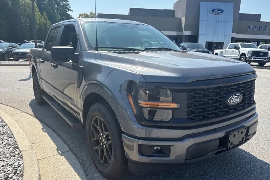 2025 Ford F-150 STX photo 1