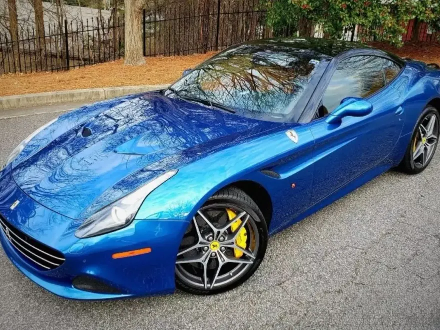 2015 Ferrari California T photo 1