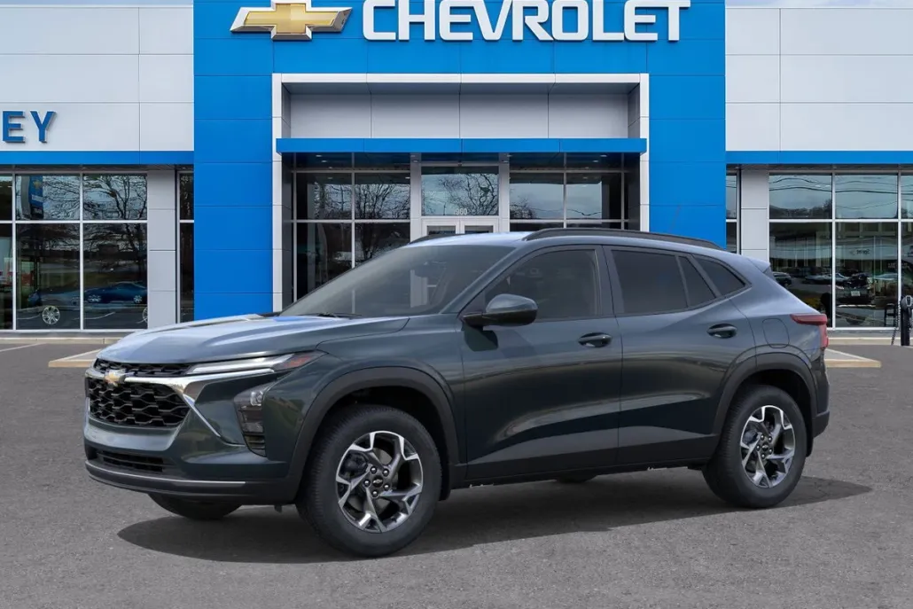 2025 Chevrolet Trax LT photo 1