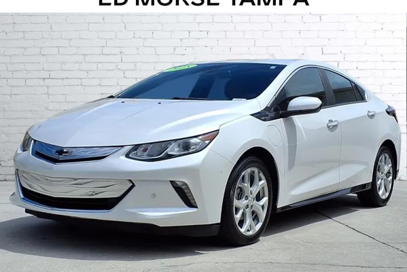 2018 Chevrolet Volt Premier photo 1