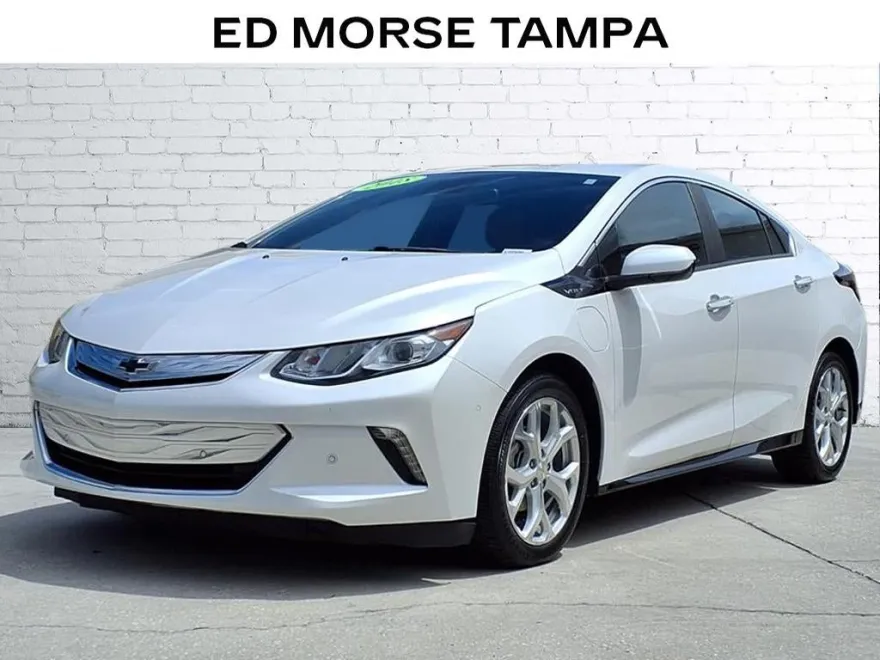 2018 Chevrolet Volt Premier photo 1
