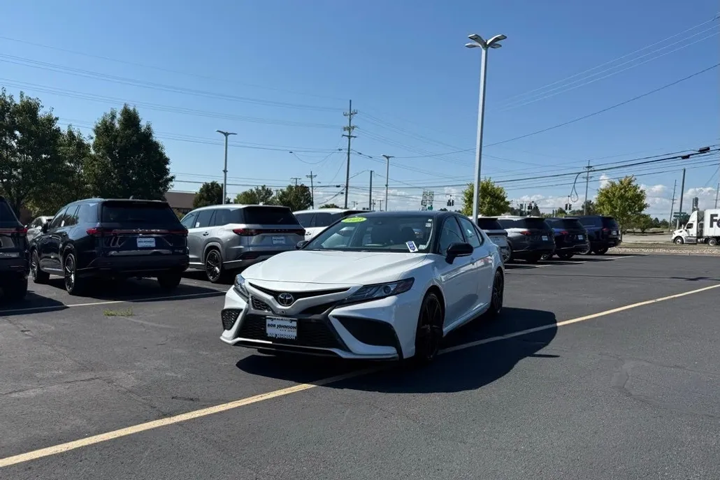 2023 Toyota Camry XSE V6 photo 1