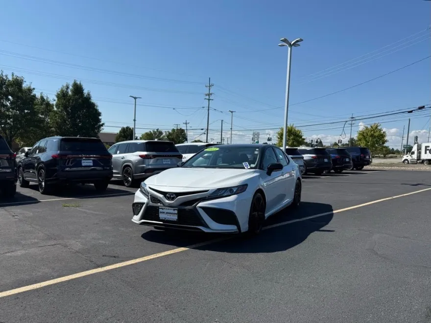 2023 Toyota Camry XSE V6 photo 1