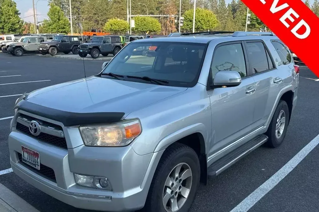2012 Toyota 4Runner SR5 photo 1