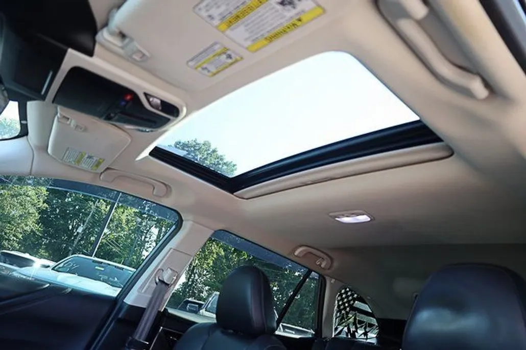 2023 Subaru Outback Touring XT photo 1