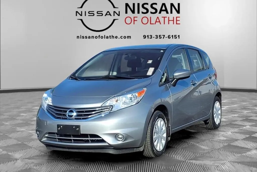2015 Nissan Versa Note Plus photo 1