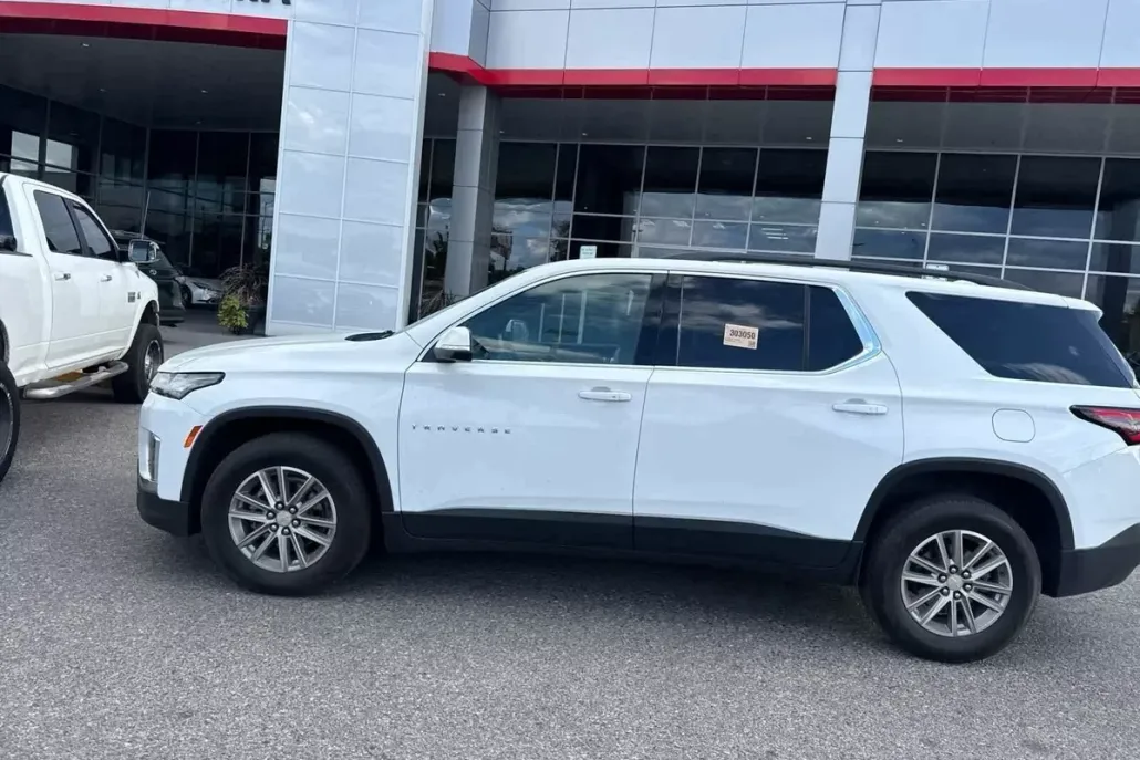 2021 Chevrolet Traverse Cloth photo 1