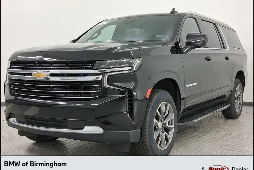 2023 Chevrolet Suburban LT photo 1