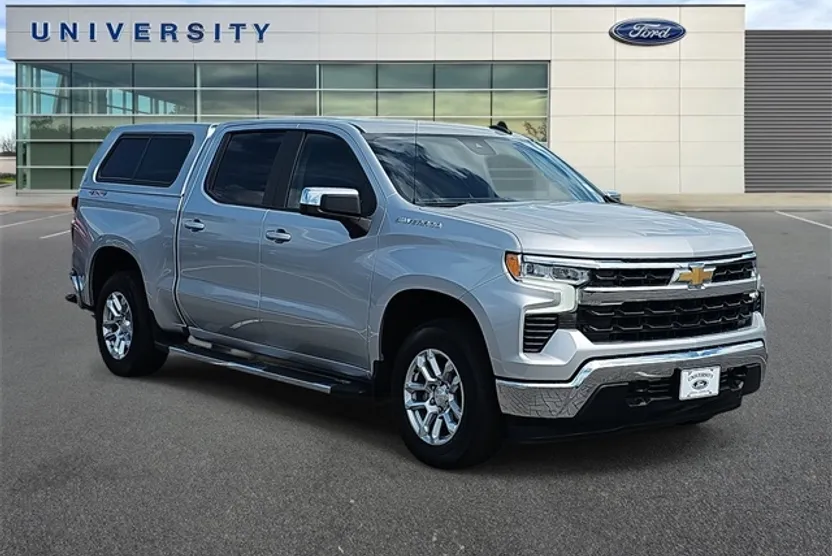 2022 Chevrolet Silverado 1500 LT photo 1