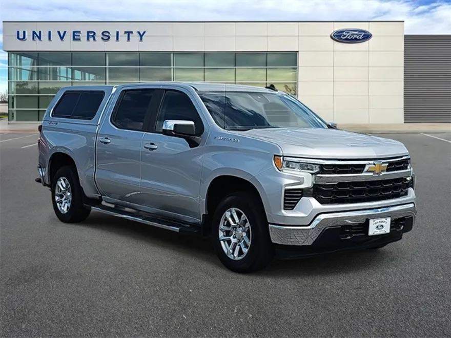 2022 Chevrolet Silverado 1500 LT photo 1
