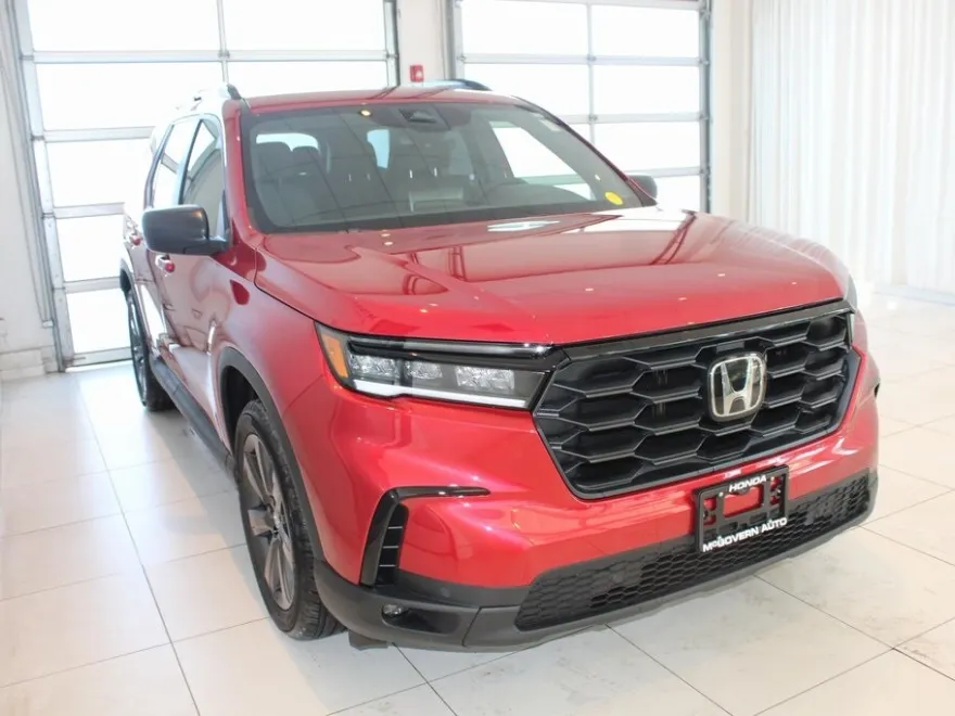 2025 Honda Pilot Sport photo 1