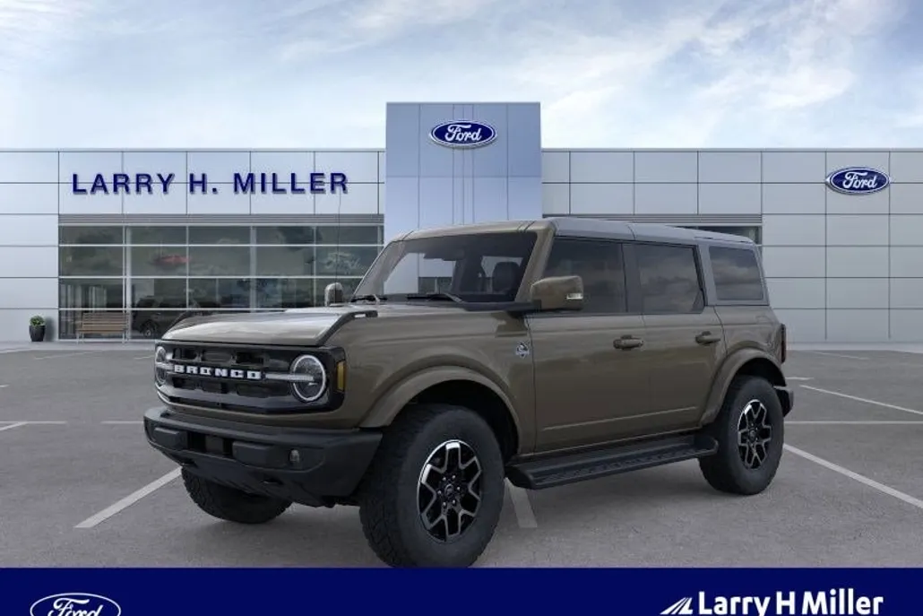 2025 Ford Bronco Outer Banks photo 1
