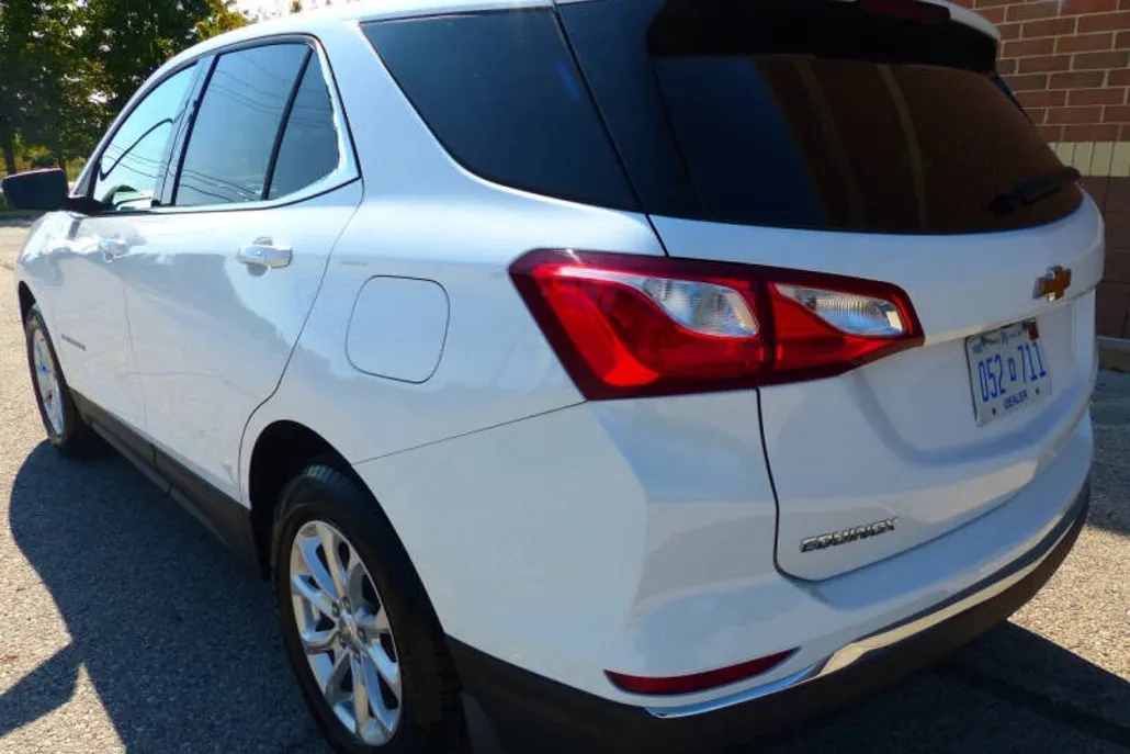 2018 Chevrolet Equinox LT photo 1