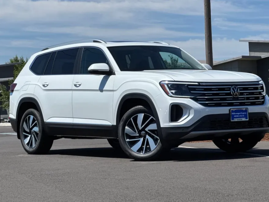 2025 Volkswagen Atlas SEL photo 1