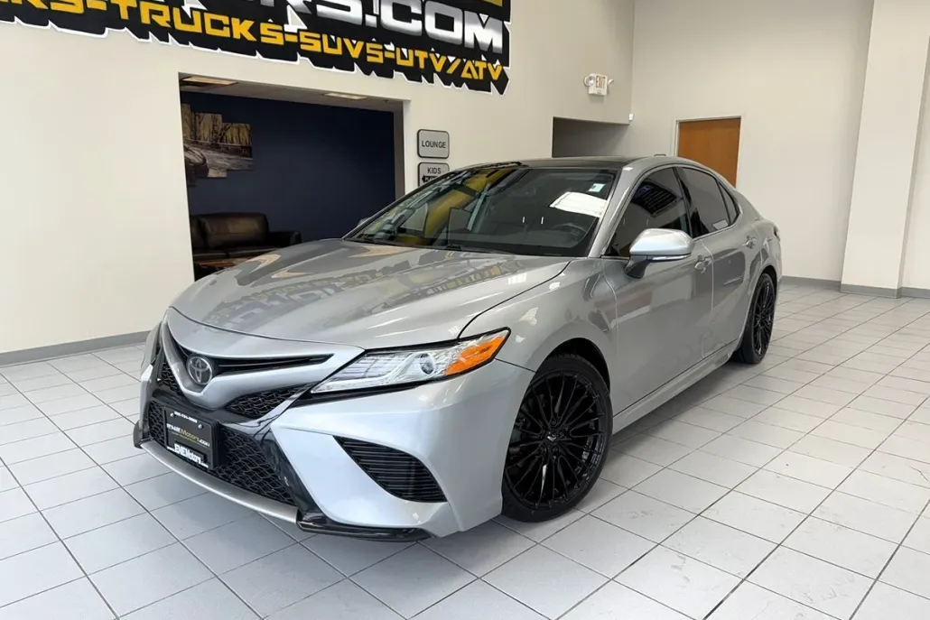 2020 Toyota Camry XSE photo 1