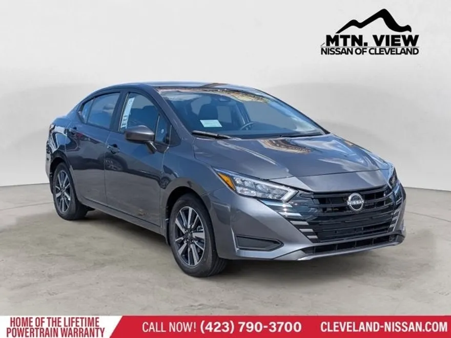 2025 Nissan Versa SV photo 1
