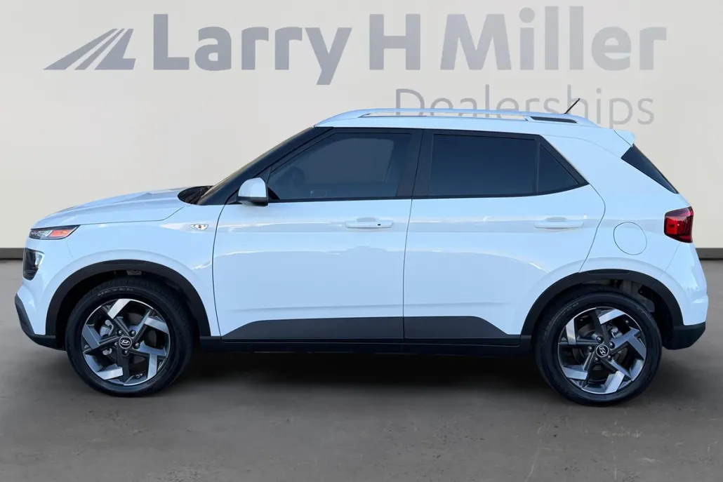 2025 Hyundai Venue SEL Limited photo 1