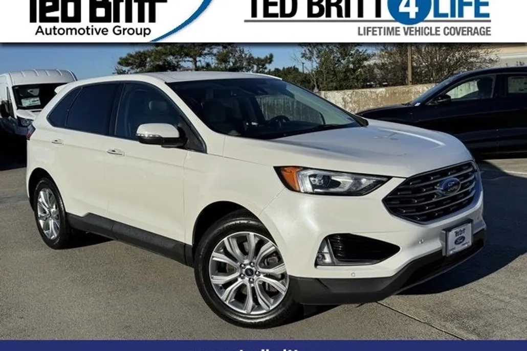 2021 Ford Edge Titanium photo 1