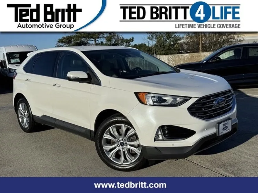 2021 Ford Edge Titanium photo 1