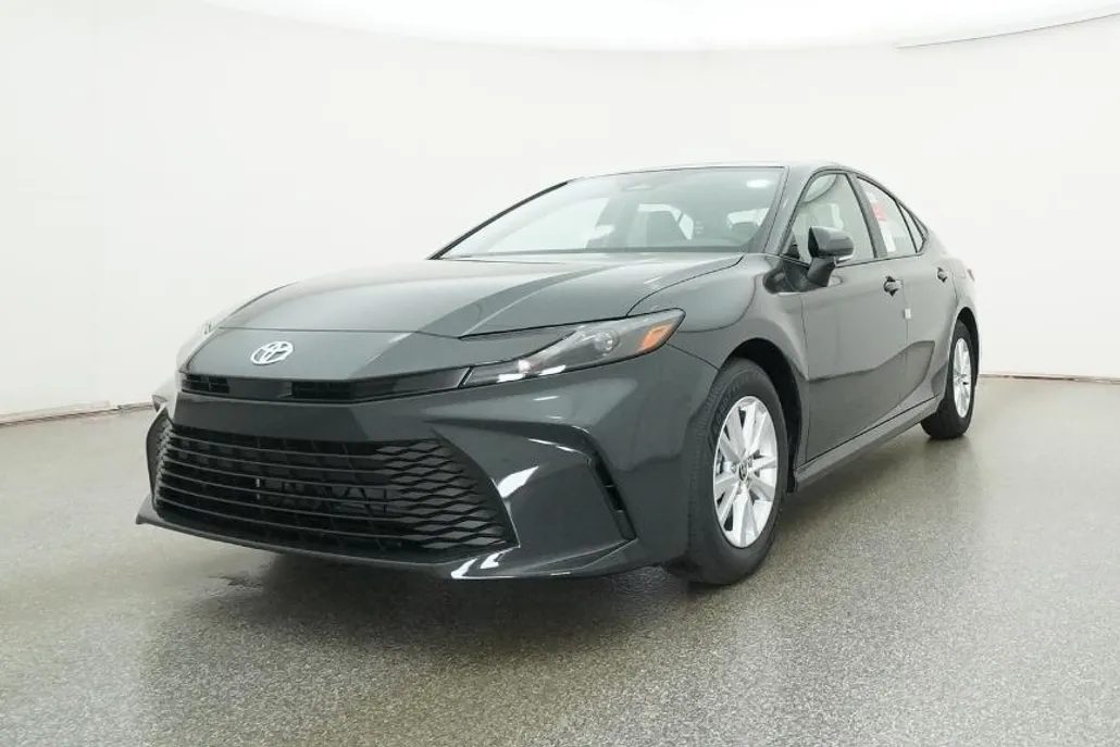 2026 Toyota Camry LE photo 1