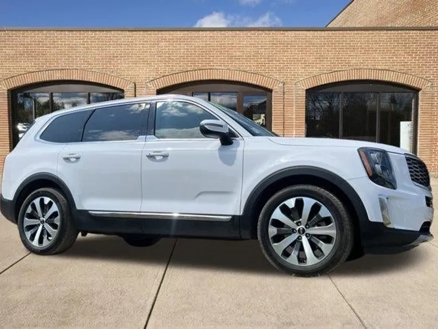 2021 Kia Telluride EX photo 1