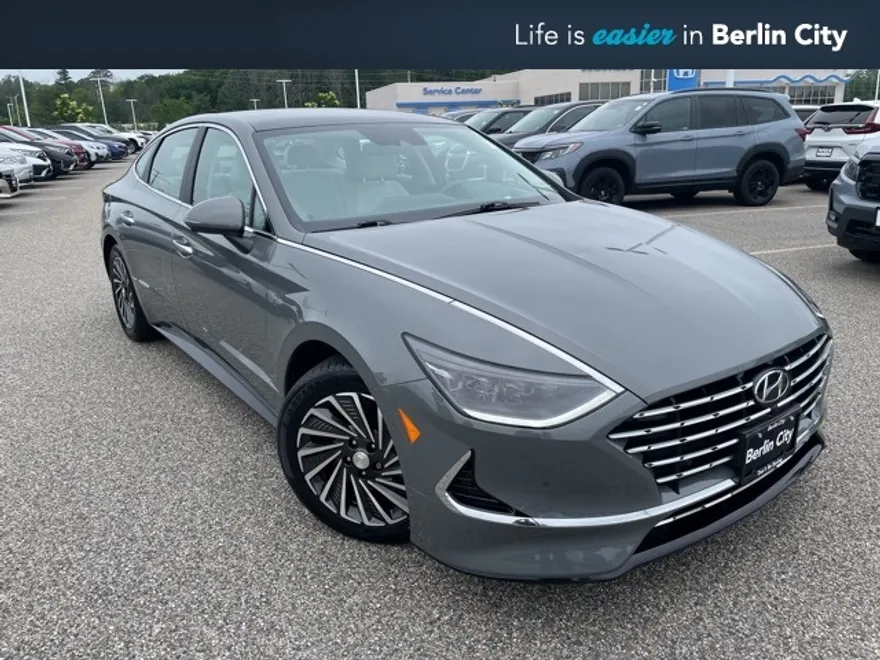 2022 Hyundai Sonata Hybrid Limited photo 1