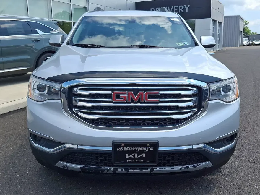 2017 Gmc Acadia SLT photo 1