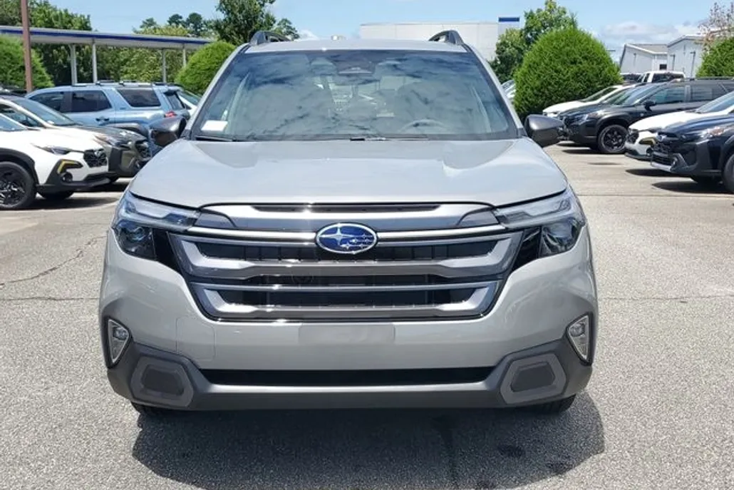 2025 Subaru Forester Limited photo 1
