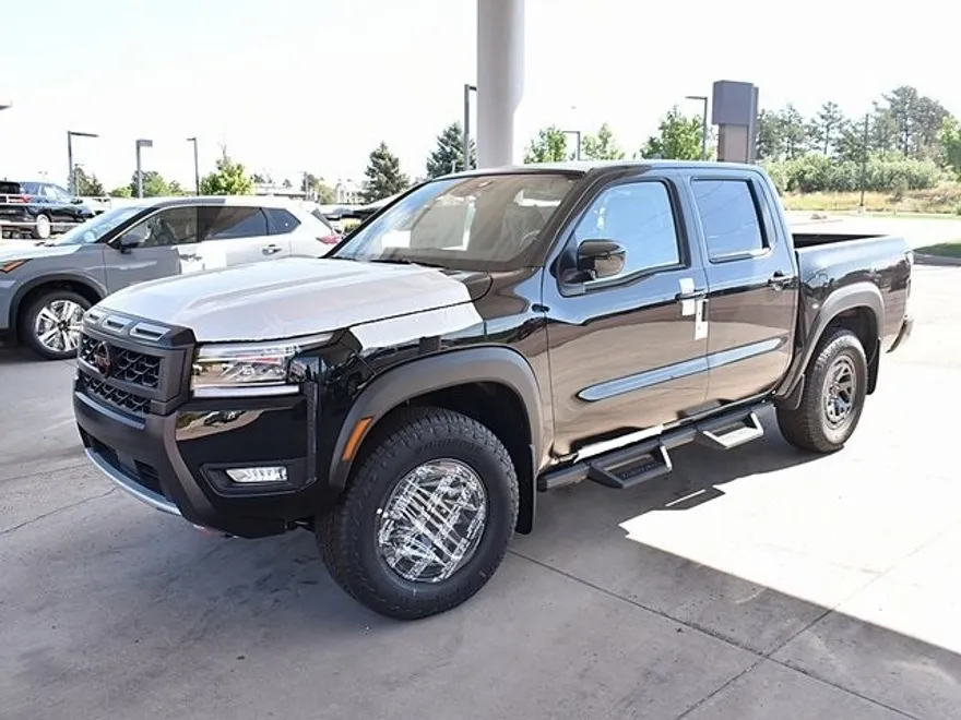 2025 Nissan Frontier PRO-4X photo 1