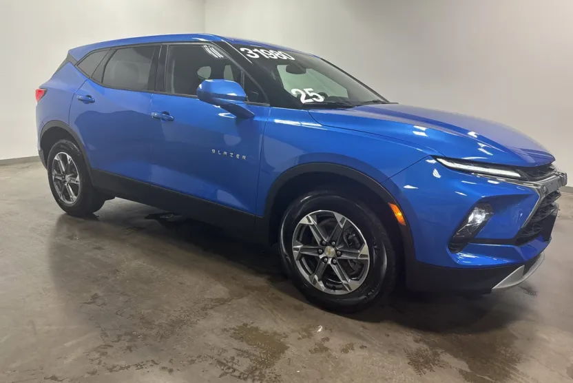 2025 Chevrolet Blazer 2LT photo 1