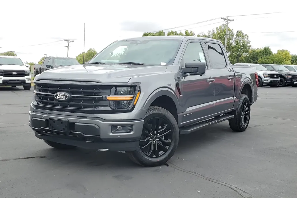 2025 Ford F-150 XLT photo 1