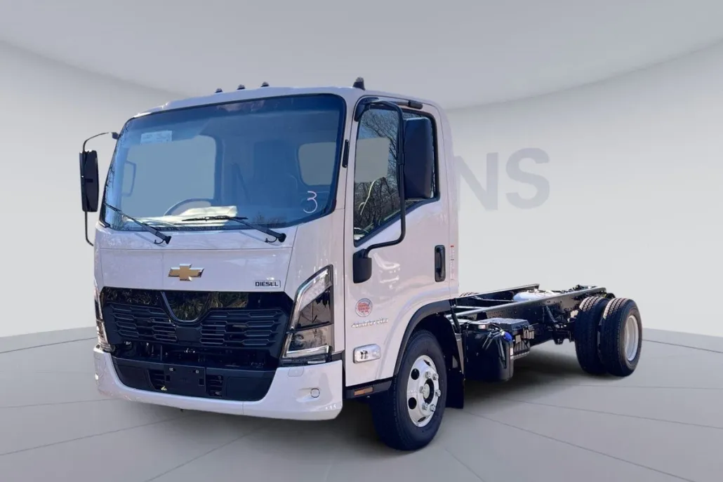 2025 Chevrolet Silverado 4500HD Base photo 1