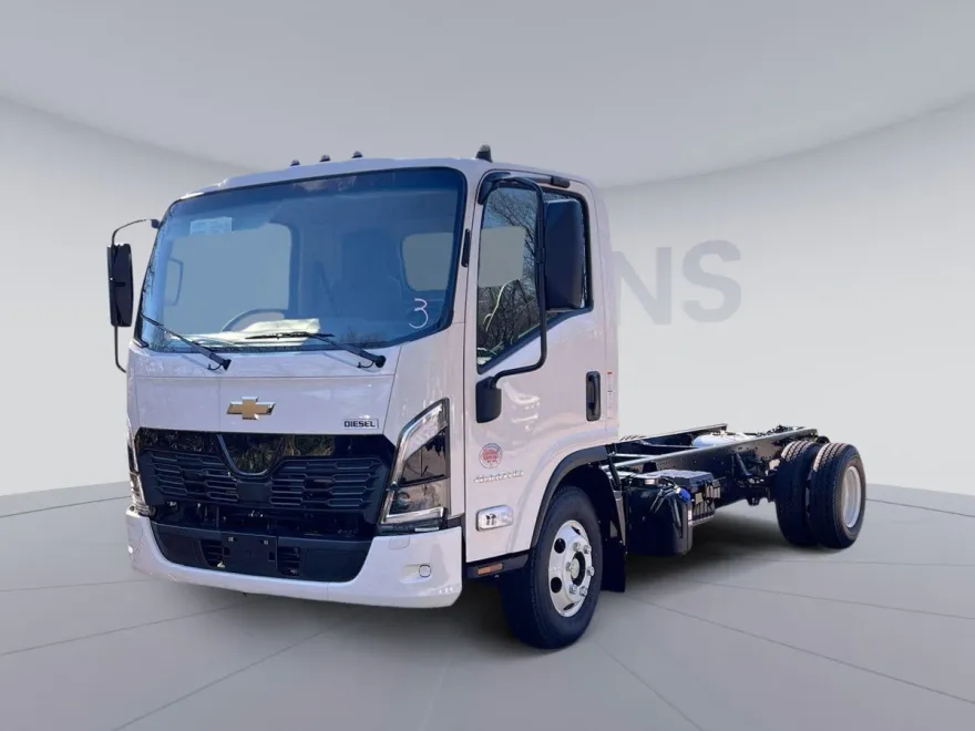 2025 Chevrolet Silverado 4500HD Base photo 1