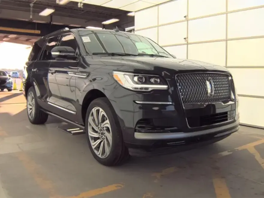 2023 Lincoln Navigator Reserve photo 1