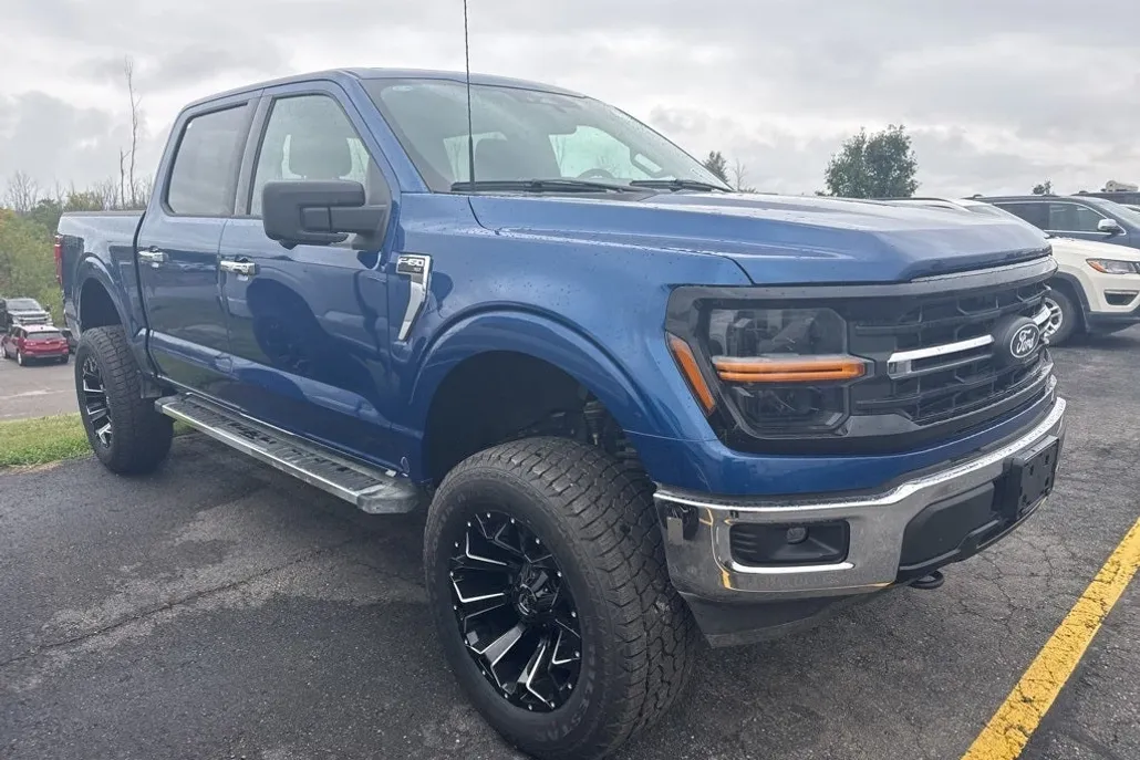 2024 Ford F-150 XLT photo 1