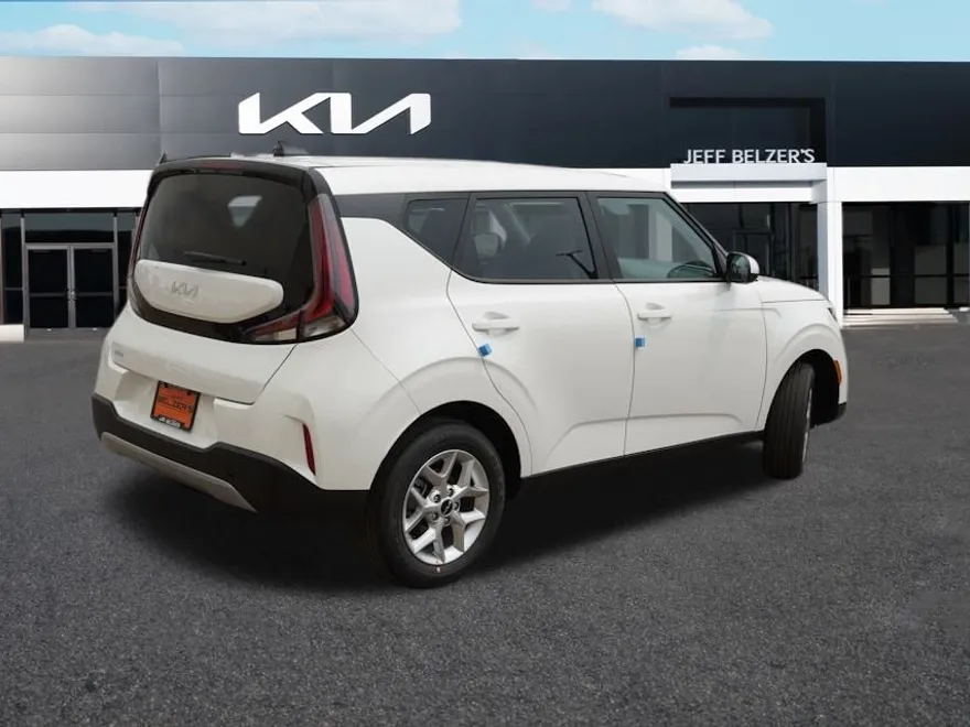 2025 Kia Soul LX photo 1