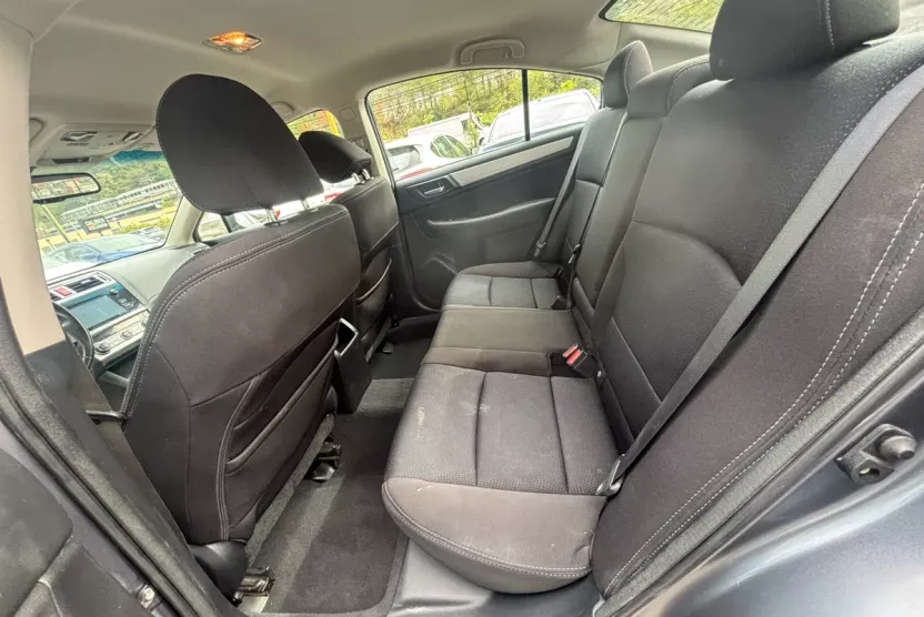 2016 Subaru Legacy Premium photo 1