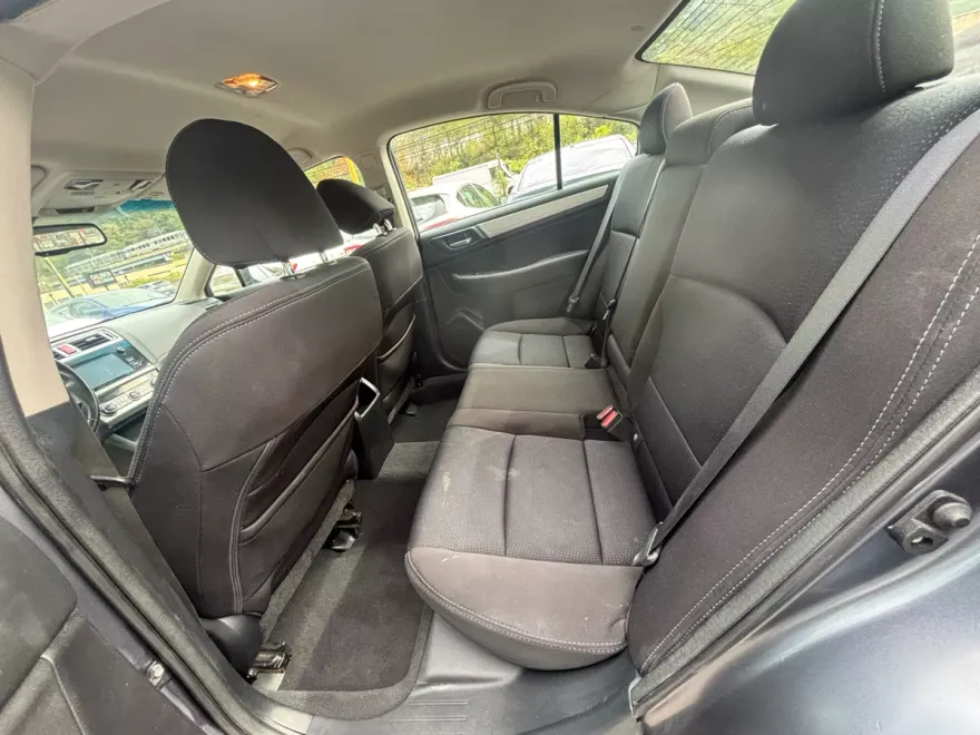 2016 Subaru Legacy Premium photo 1