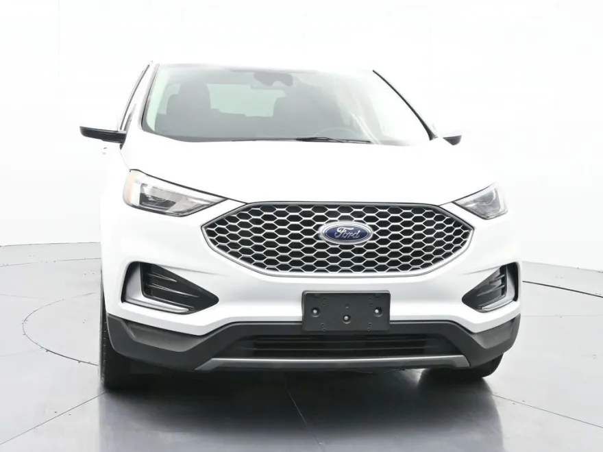 2024 Ford Edge SEL photo 1
