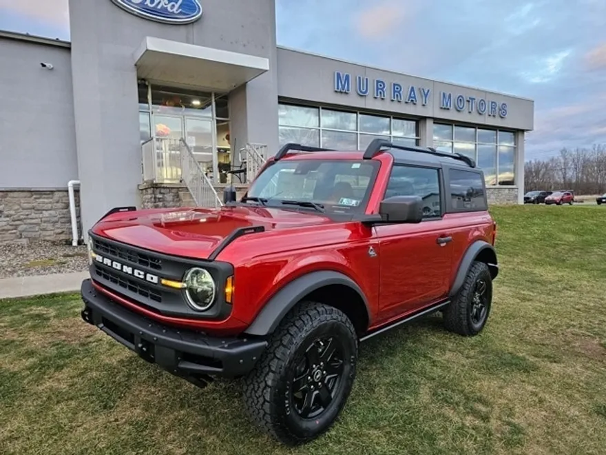 2024 Ford Bronco Black Diamond photo 1