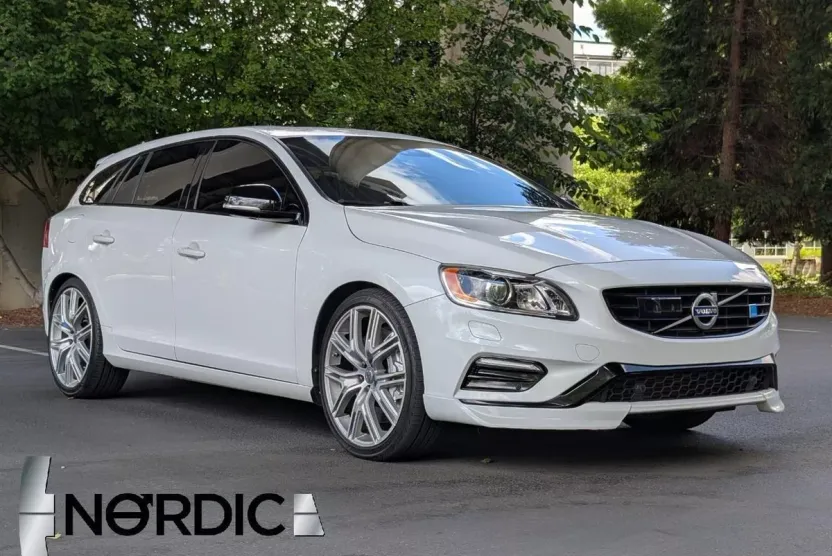 2017 Volvo V60 T6 AWD Polestar photo 1