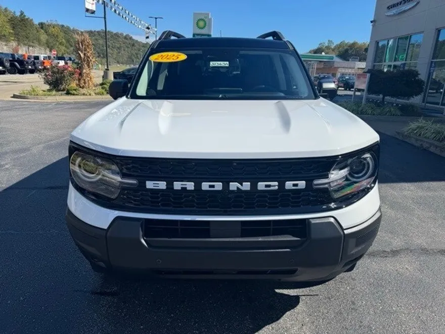 2025 Ford Bronco Sport Outer Banks photo 1
