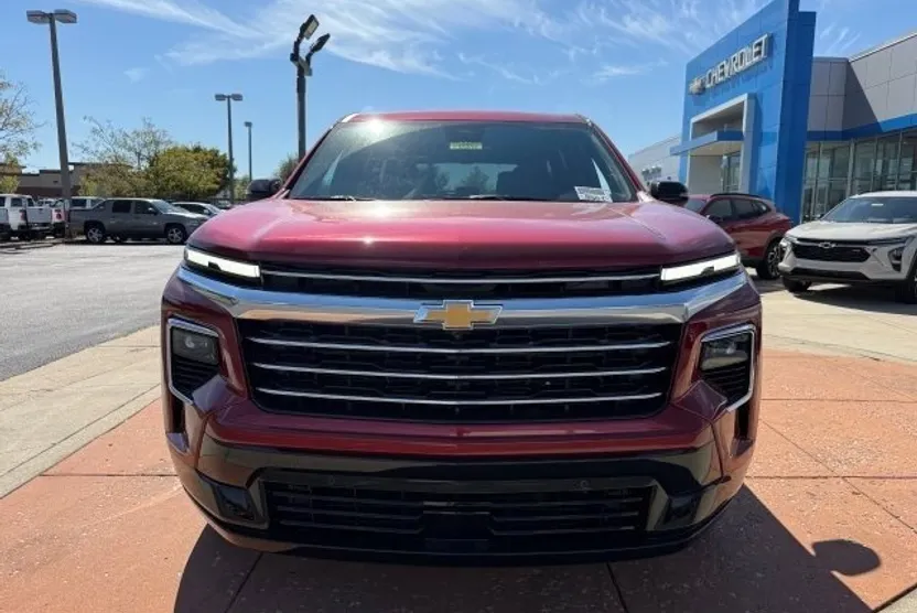 2026 Chevrolet Traverse High Country photo 1